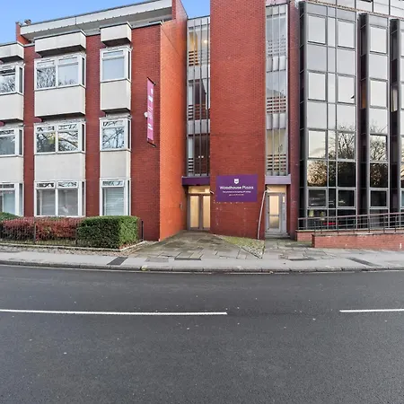 Apartmán Centre - Balcony Views - Free Parking - Fast Wifi *