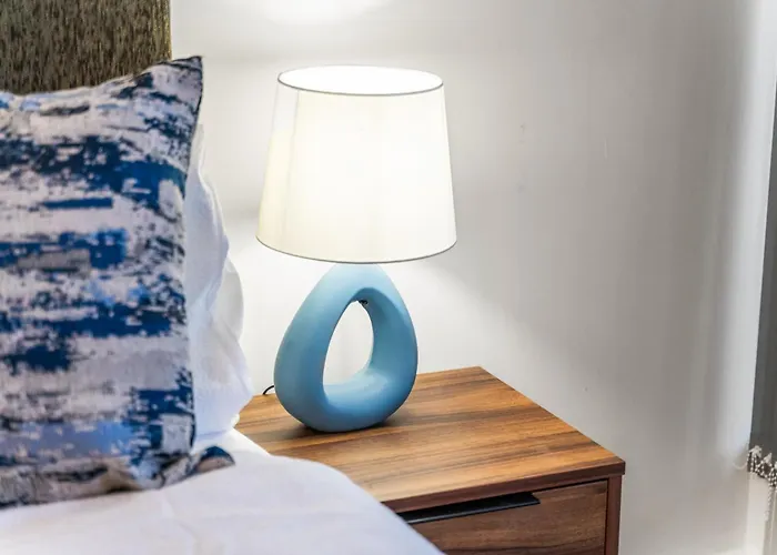 Apartamento Centre - Balcony Views - Free Parking - Fast Wifi *