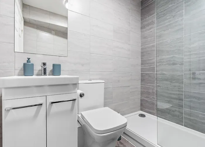 Apartamento Centre - Balcony Views - Free Parking - Fast Wifi *