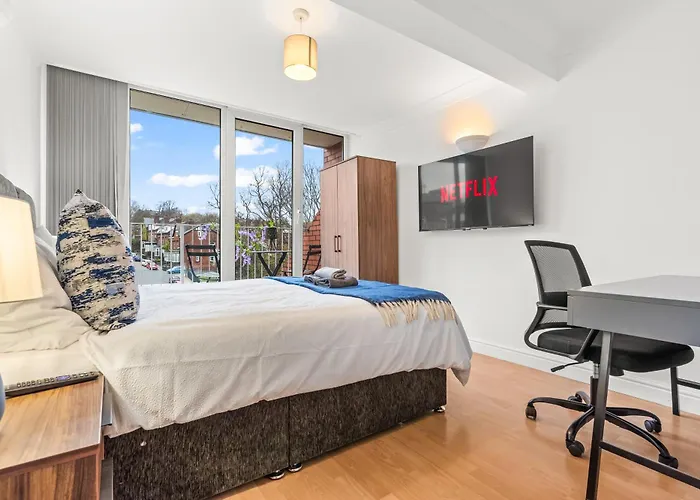 Apartamento Centre - Balcony Views - Free Parking - Fast Wifi *